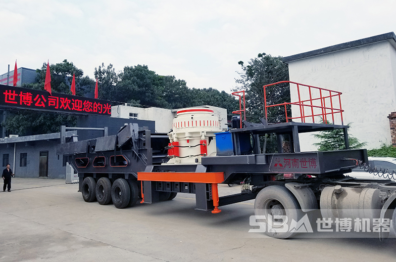 輪胎移動(dòng)廢混凝土磚渣粉碎機(jī)