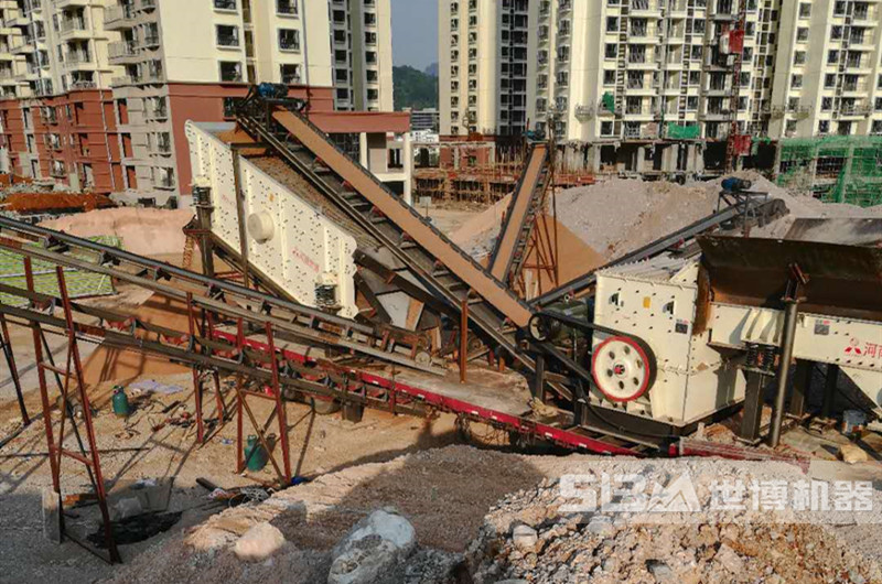 建筑垃圾破碎機現(xiàn)場圖