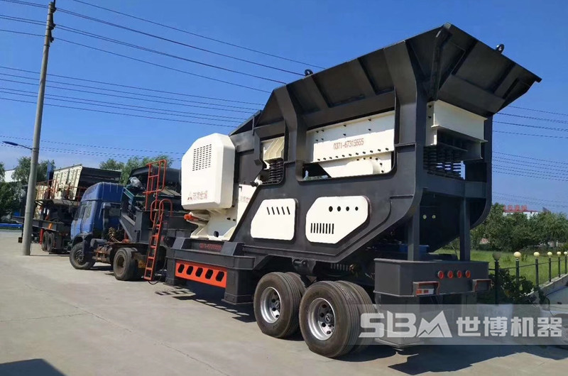 移動建筑垃圾破碎機發(fā)貨了