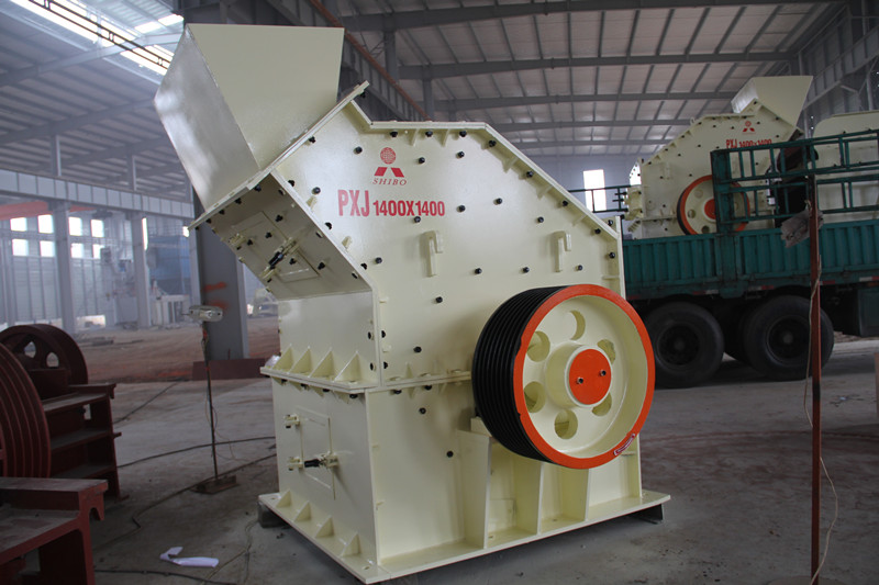 1414型號(hào)高細(xì)破碎機(jī)