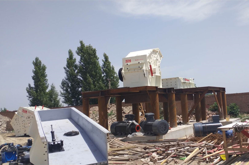 開封尹總采石場設(shè)備安裝現(xiàn)場