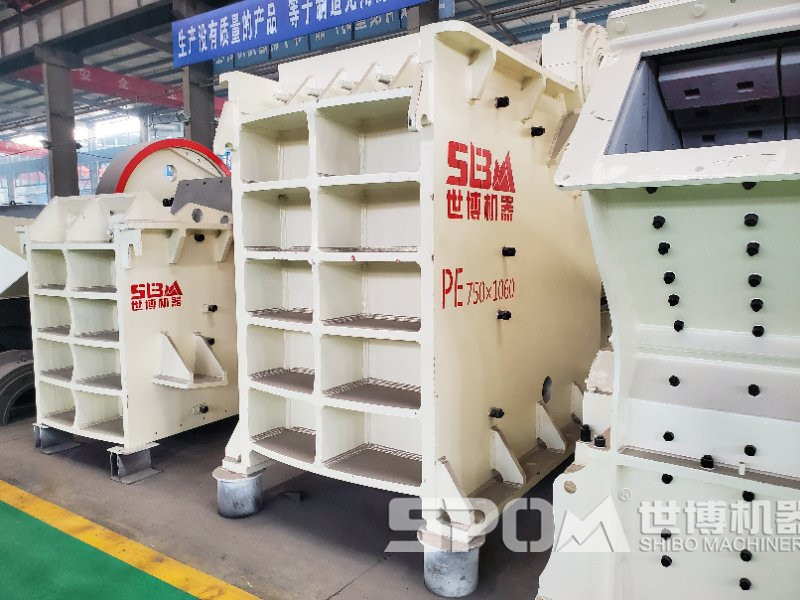 顎式破碎機(jī)成品車間圖