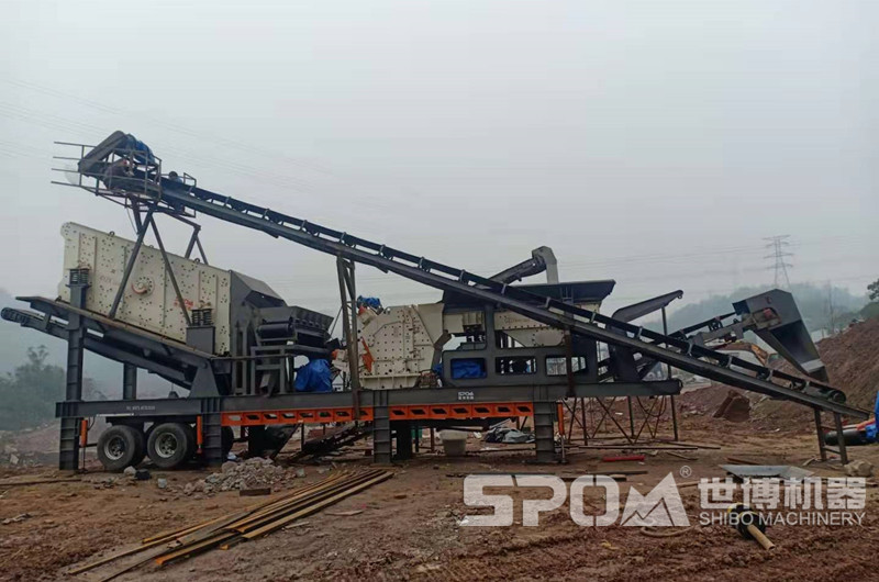 三組合移動(dòng)石子破碎機(jī)