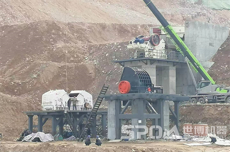 大型歐版鄂破、重錘破、反擊破安裝現(xiàn)場