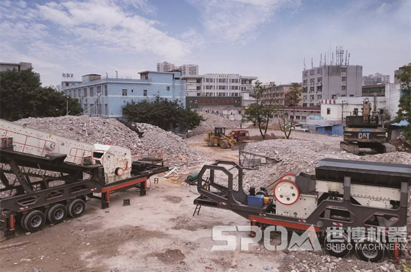 移動(dòng)顎式破碎機(jī)+移動(dòng)反擊式破碎機(jī)，建筑垃圾破碎現(xiàn)場(chǎng)