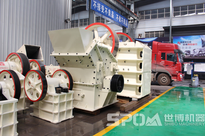 碎石頭機(jī)器，打石子機(jī)