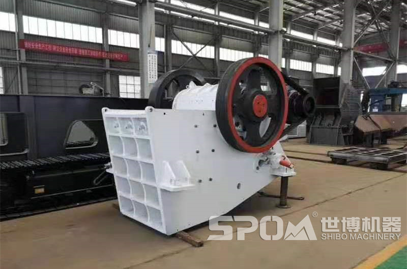 破碎石英石，推薦顎式破碎機(jī)